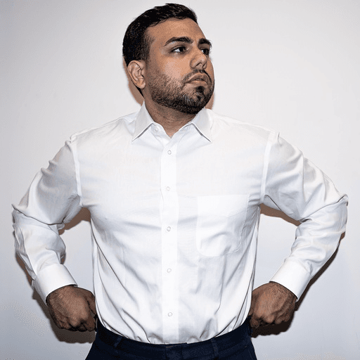 Harry San Martin headshot